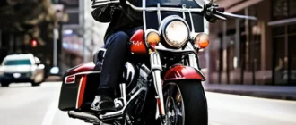 Rider on Harley‑Davidson Roadliner 2025 motorcycle, showcasing updated design, fuel‑injection engine, saddlebags, adjustable windshield, and modern urban environment.